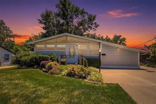 813 W Sheridan Street, Olathe, KS 66061