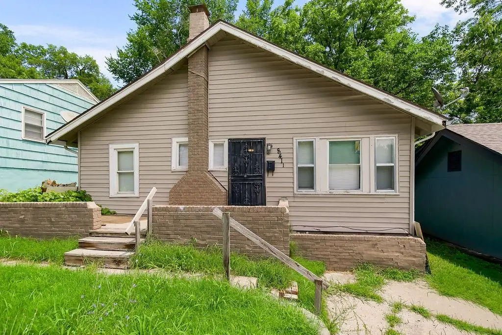 8411 Olive Street, Kansas City, MO 64132 - #1