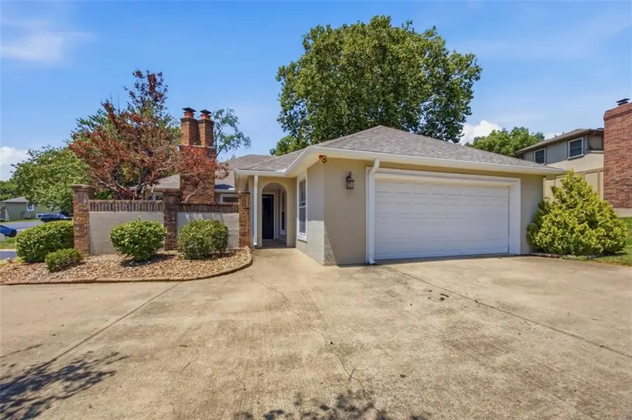9726 Reeder Street, Overland Park, KS 66214 - #3