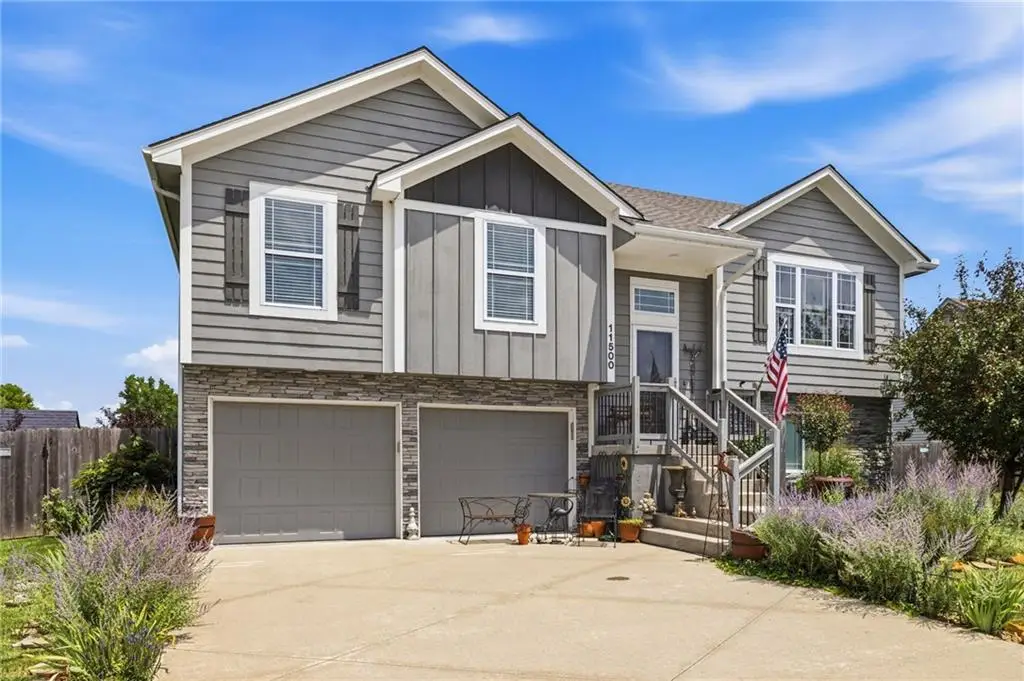 11500 E 207th Circle, Peculiar, MO 64078 - #1