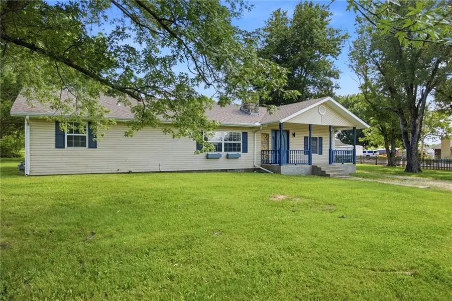 2278 Jayhawk Road, Fort Scott, KS 66701 - #2