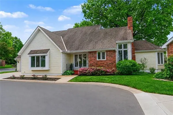 4530 W 90th Street, Prairie Village, KS 66207