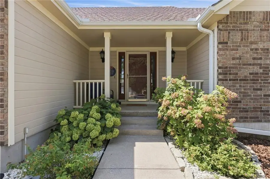 1824 S Aztec Avenue, Independence, MO 64057 - #3