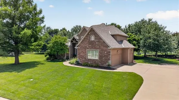 9406 Pleasant Avenue, Kansas City, MO 64138