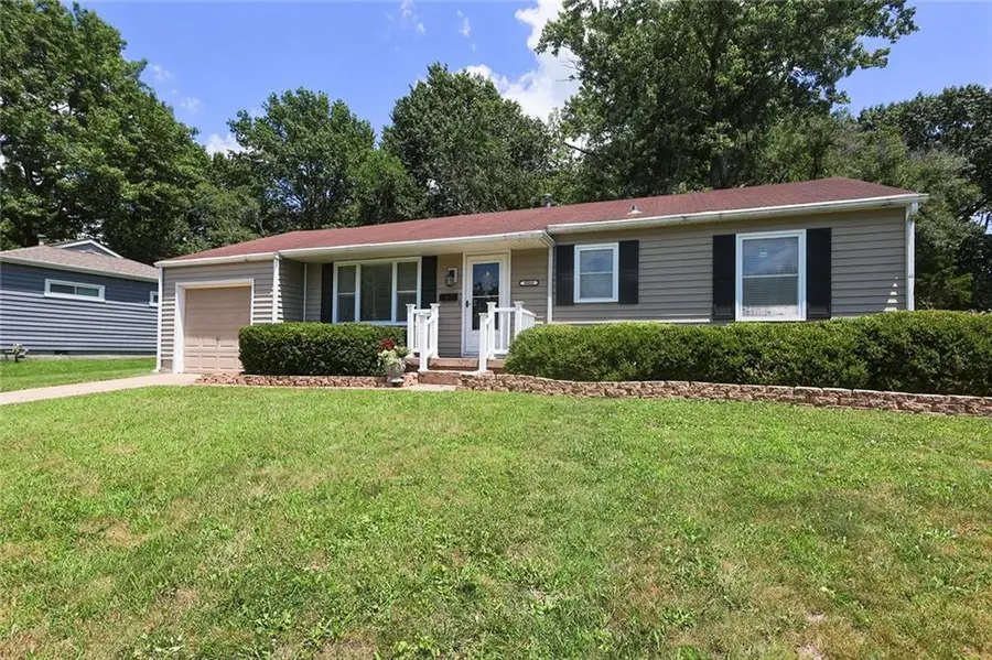 8001 Reeds Road, Prairie Village, KS 66208 - #2