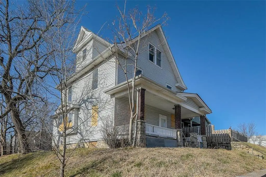 318 N 10th Street, Kansas City, KS 66102 - #1