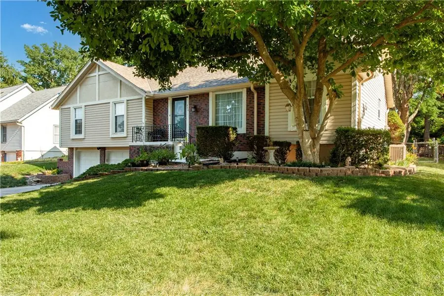 404 NE Locust Drive, Blue Springs, MO 64014 - #2