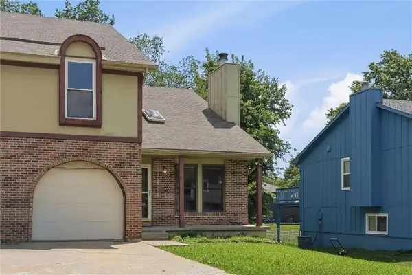 10809 Haskins Street, Lenexa, KS 66210