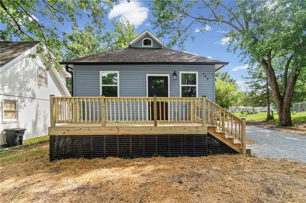 728 E 3rd Street, Cameron, MO 64429 - #1