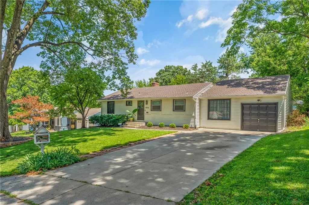 4916 W 78th Place, Prairie Village, KS 66208 - #1