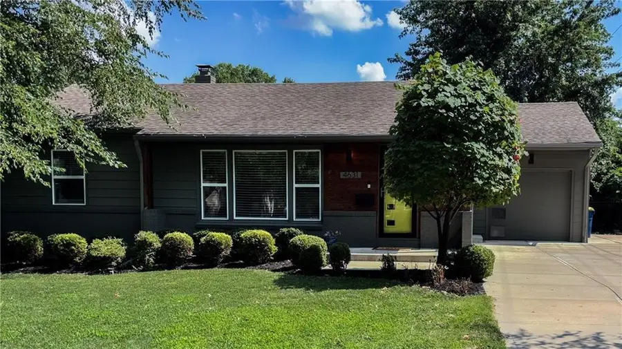 4631 W 61st Street, Fairway, KS 66205 - #2