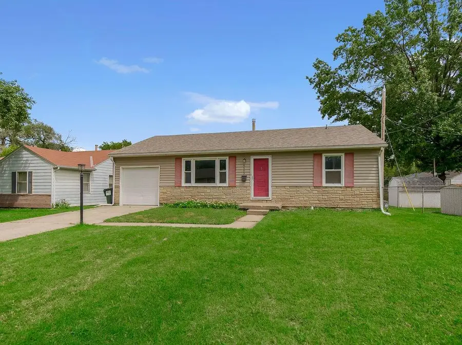 6603 N Holmes Street, Gladstone, MO 64118 - #2