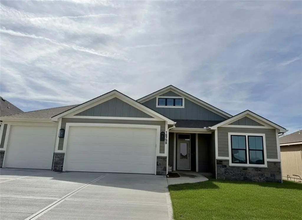 13775 NW 70th Street, Parkville, MO 64152 - #1