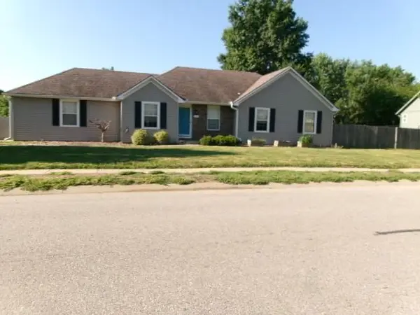 1024 SW Hillcrest Drive, Blue Springs, MO 64015