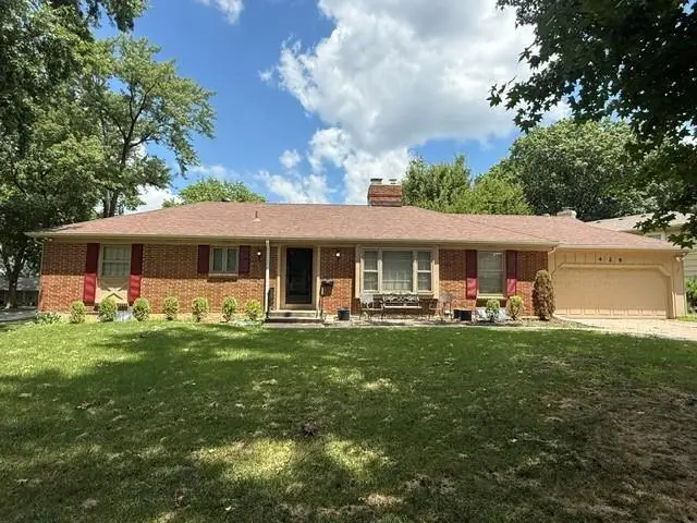 426 W 109th Street, Kansas City, MO 64114 - #1