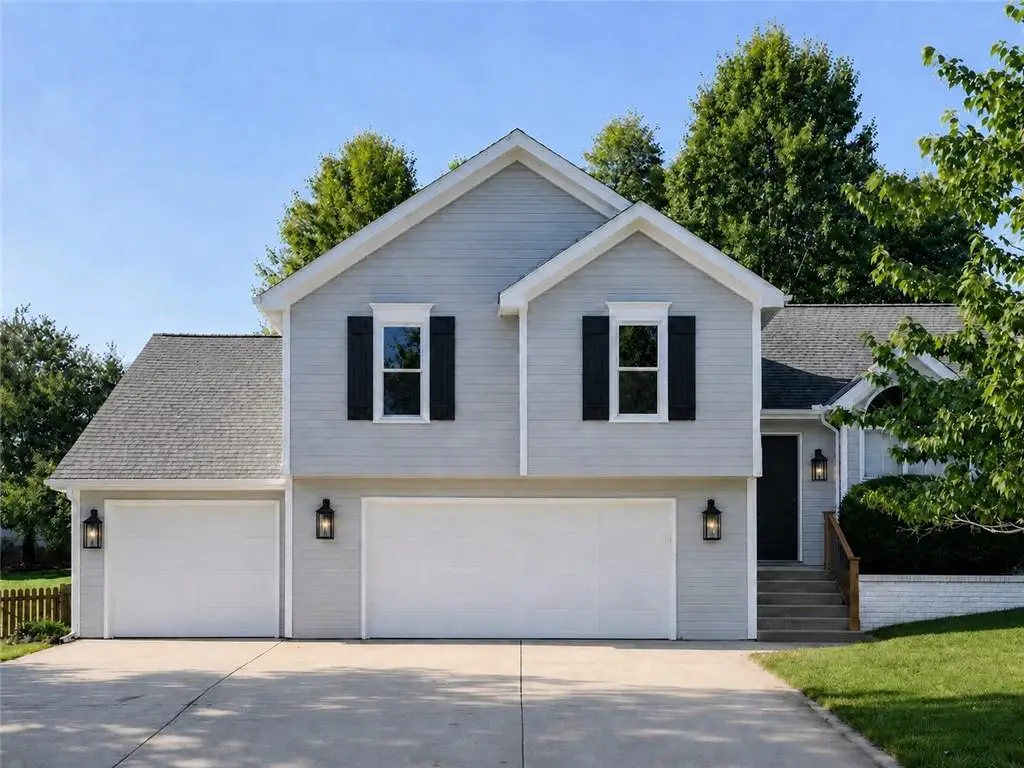 10812 N Kentucky Court, Kansas City, MO 64157 - #1