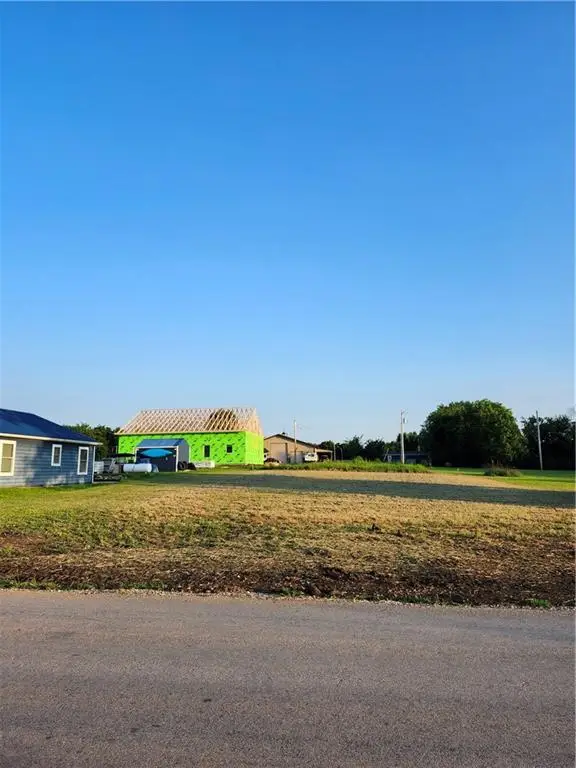 42 S Linn Valley Drive, Linn Valley, KS 66040 - #2