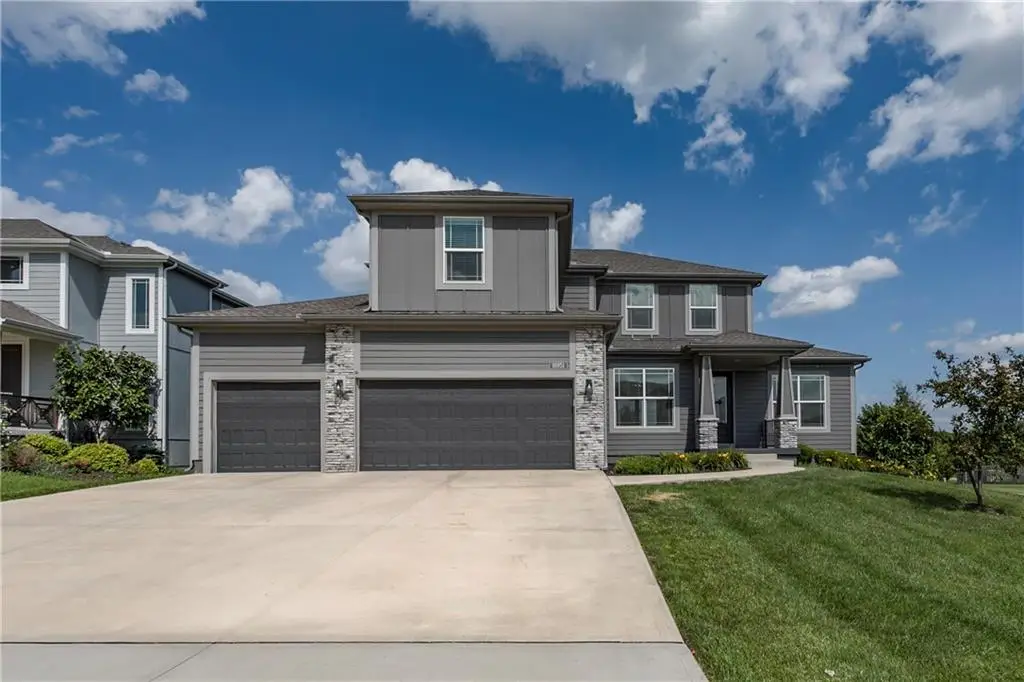 16951 S Hunter Street, Olathe, KS 66062 - #1