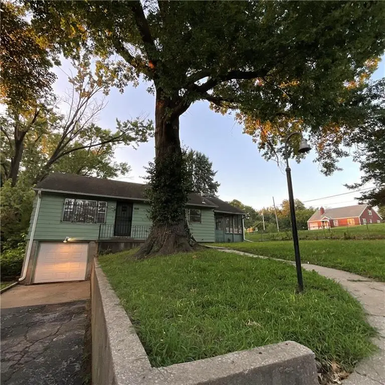 5800 Yecker Avenue, Kansas City, KS 66104 - #1