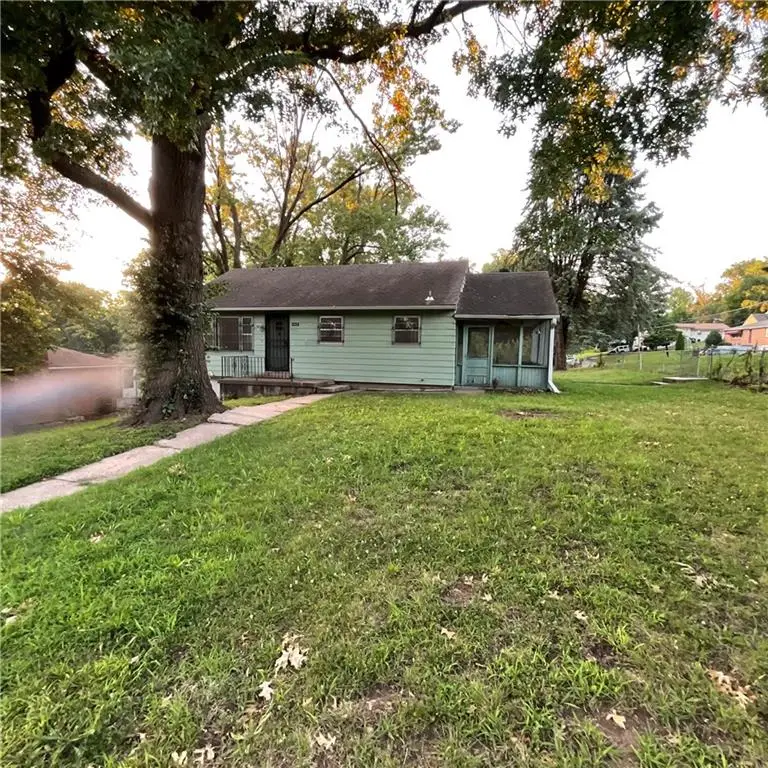 5800 Yecker Avenue, Kansas City, KS 66104 - #3