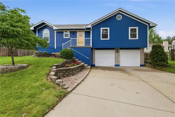 528 NE Wood Court, Blue Springs, MO 64014
