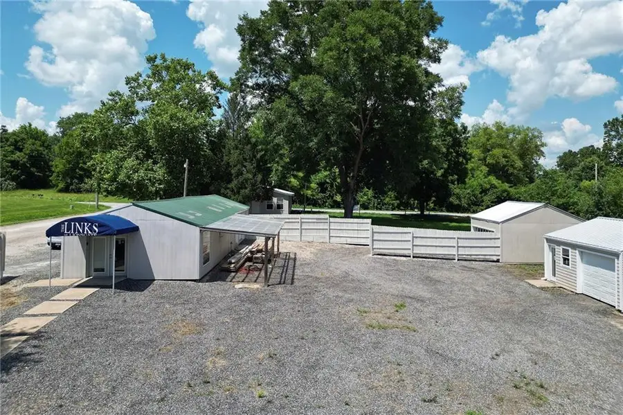 22701 Timberview Road, Harrisonville, MO 64701 - #3
