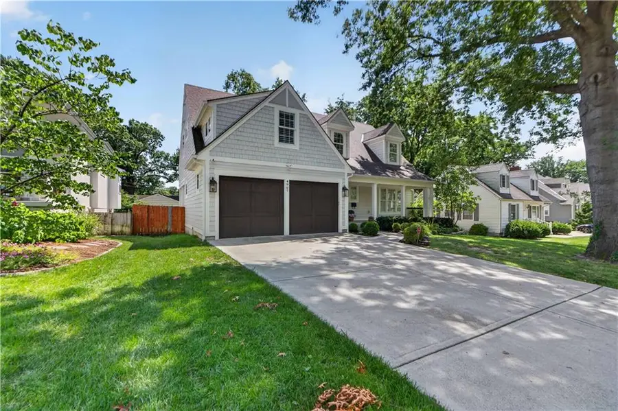 4907 W 69th Terrace, Prairie Village, KS 66208 - #3