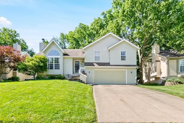 941 E 126th Terrace, Olathe, KS 66061