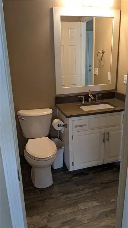 324 NE Woodbury Drive, Lees Summit, MO 64086 - #2