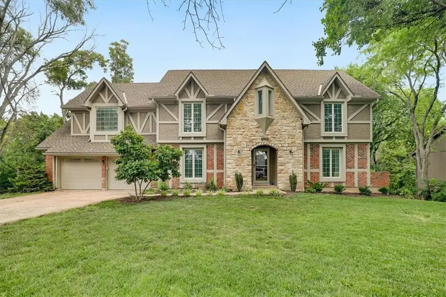 15819 Overbrook Lane, Overland Park, KS 66224 - #2