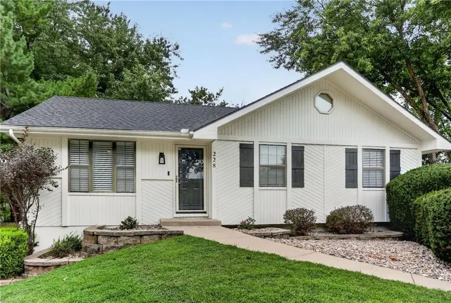 228 Richfield Court, Liberty, MO 64068 - #2