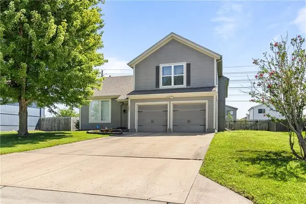 607 SE Joel Avenue, Lee's Summit, MO 64063