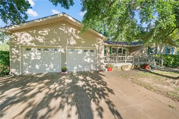 106 S Hazen Street, Erie, KS 66733