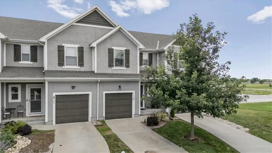 744 W Shawnee Court, Gardner, KS 66030 - #2