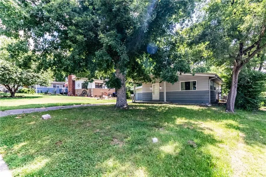 409 8th Street, Warrensburg, MO 64093 - #3
