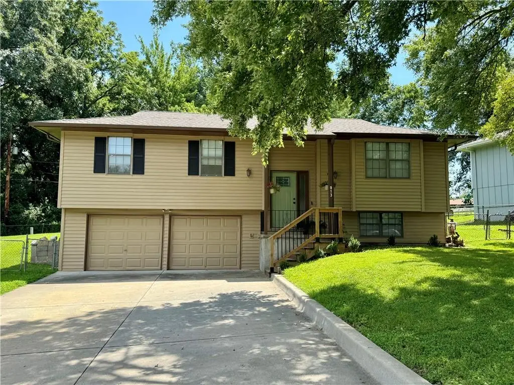 913 Josela Court, Leavenworth, KS 66048 - #1