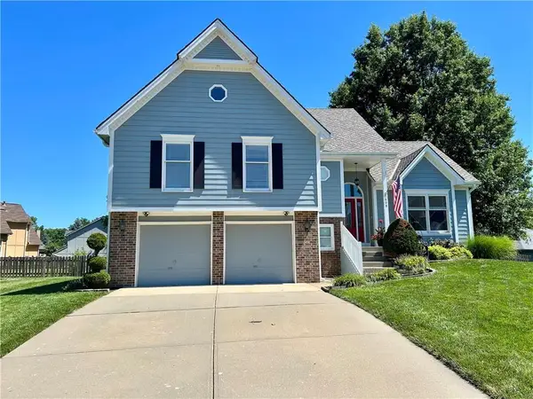 7608 NW 76th Place, Kansas City, MO 64152