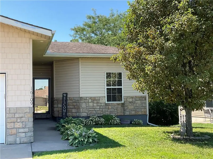 16109 E 50th Terrace, Kansas City, MO 64136 - #2