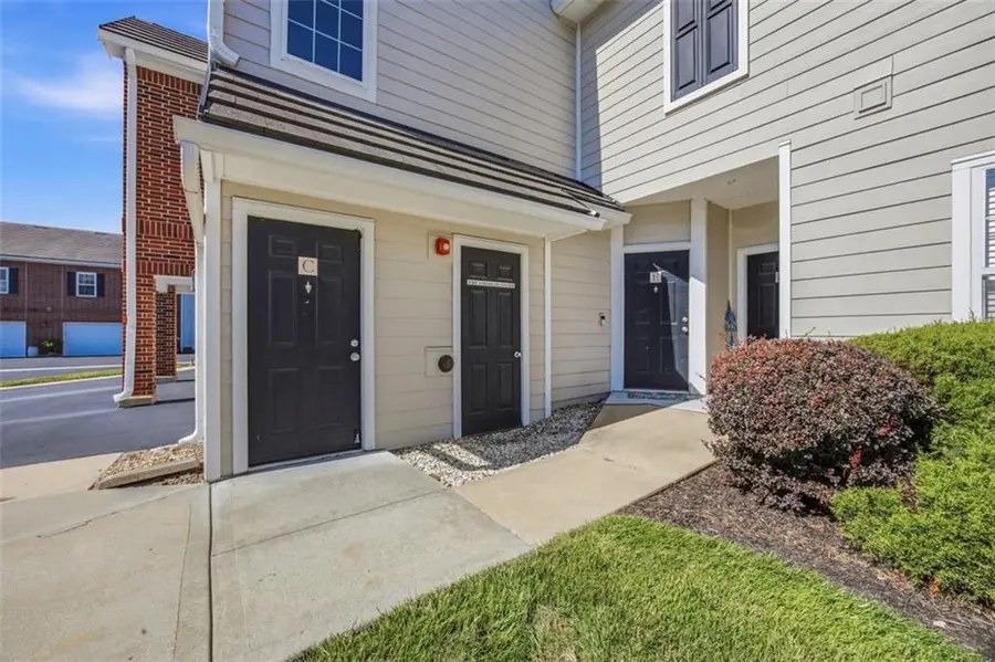 11622 Tomahawk Creek Parkway #E, Leawood, KS 66211 - #2