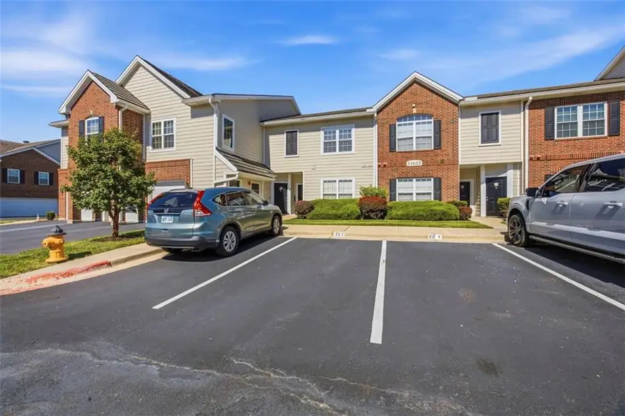 11622 Tomahawk Creek Parkway #E, Leawood, KS 66211 - #3