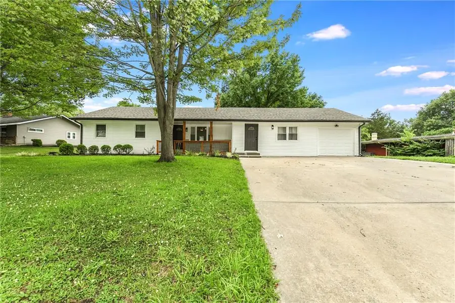 11 Crestview Drive, Paola, KS 66071 - #2