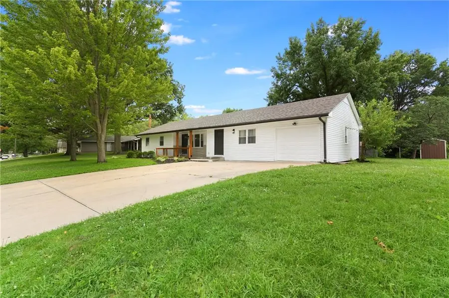 11 Crestview Drive, Paola, KS 66071 - #3