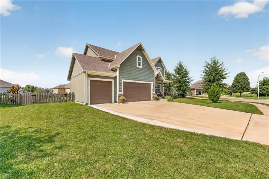 1800 Knoll Creek Lane, Raymore, MO 64083 - #2