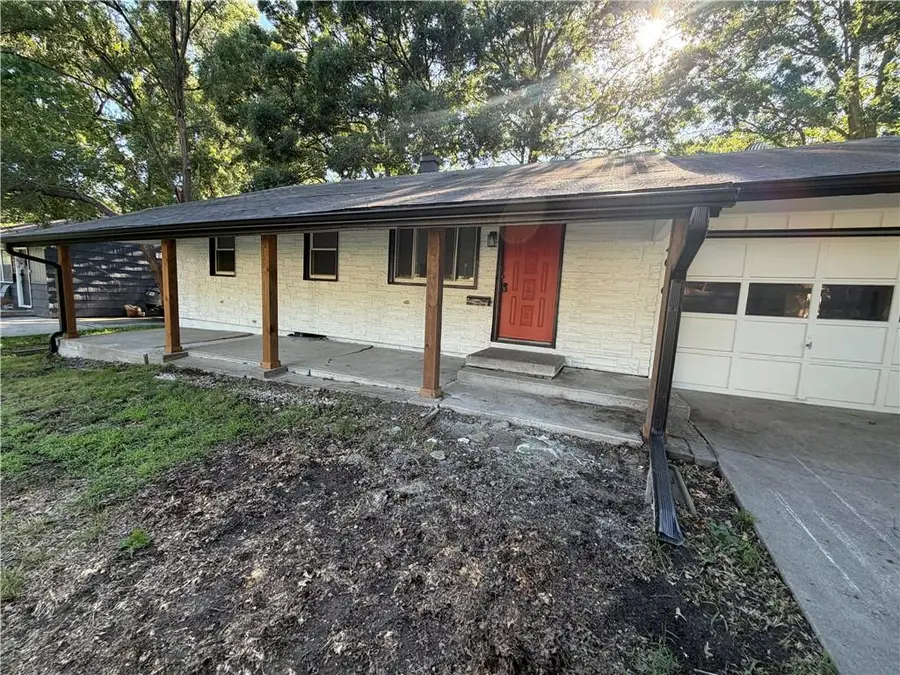 4016 S Spring Street, Independence, MO 64055 - #3