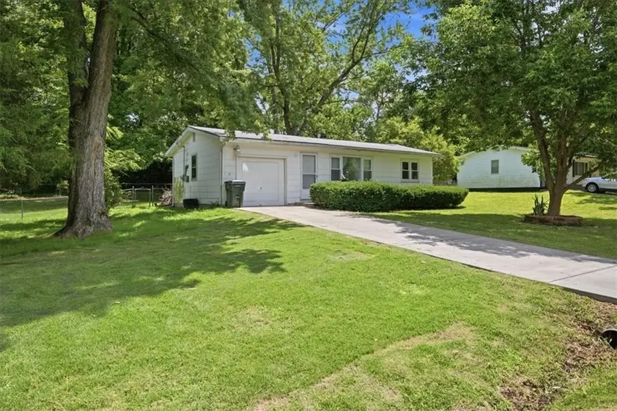 3133 Iowa Street, Leavenworth, KS 66048 - #2