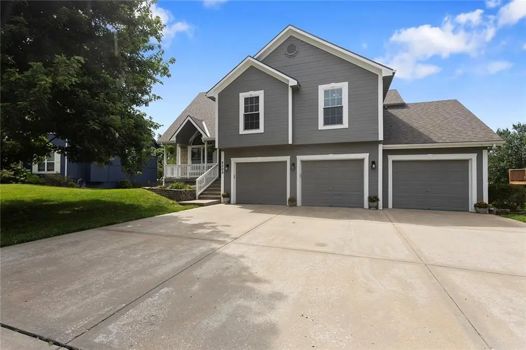 8009 NE 112th Street, Kansas City, MO 64157 - #1