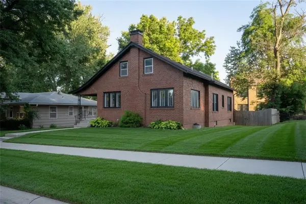 2710 Fairleigh Terrace, St Joseph, MO 64506