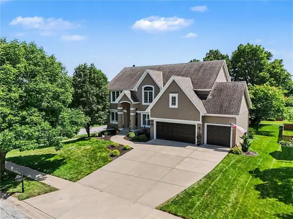 2901 W 144th Terrace, Leawood, KS 66224