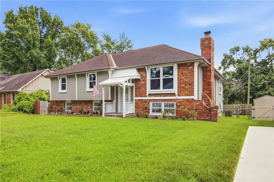 8113 E 96th Terrace, Kansas City, MO 64134 - #2