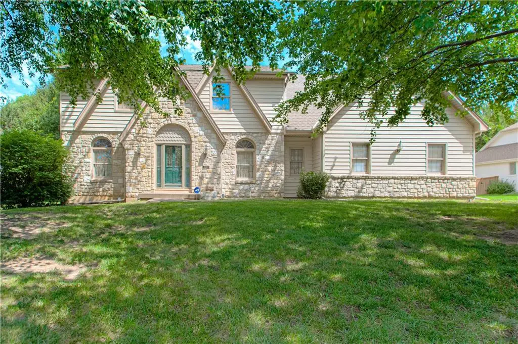 602 W 115th Terrace, Kansas City, MO 64114 - #1